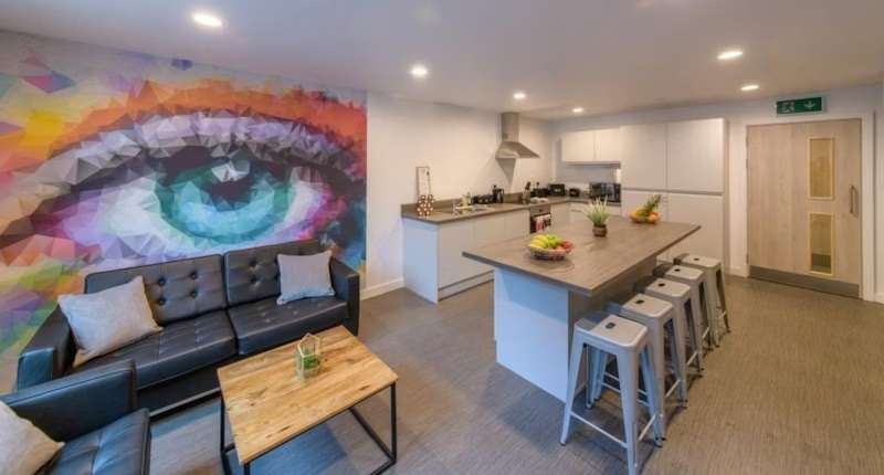 Flat Willowbank Road in Aberdeen City