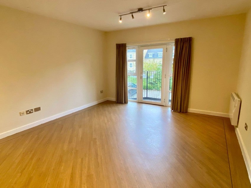 Flat Northfield Place in Leeds
