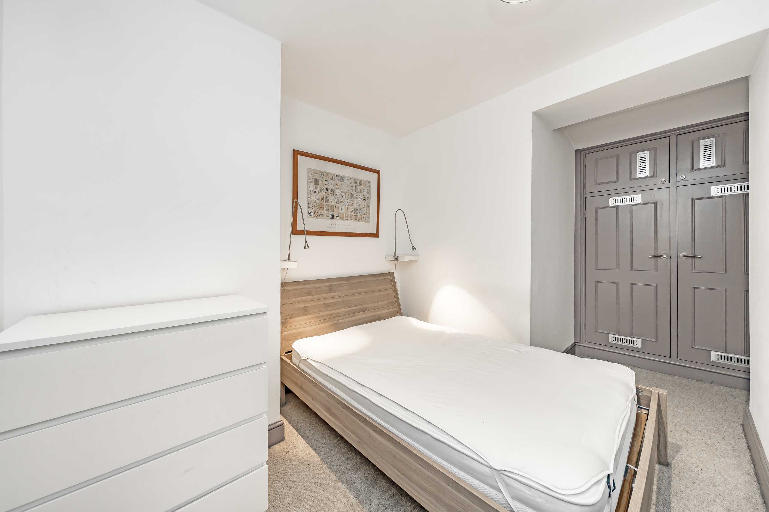 Flat Pembridge Villas in Greater London