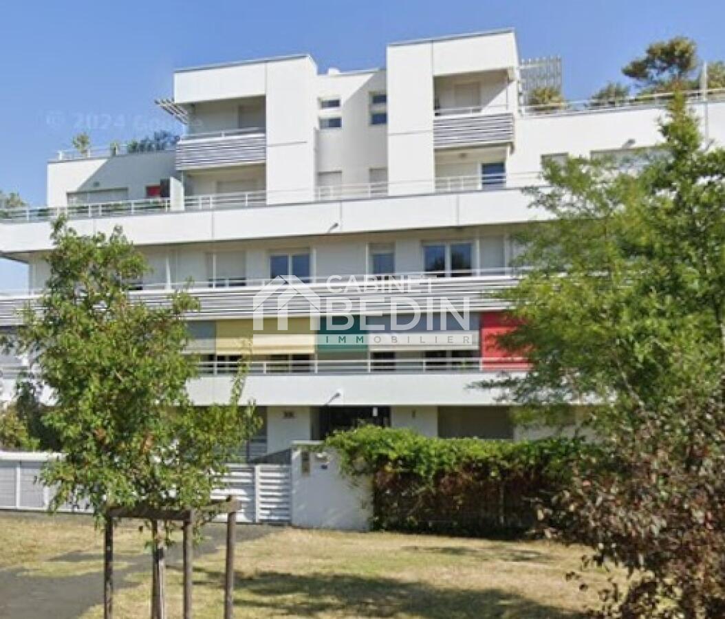 Flat Allée des Troenes in Mérignac