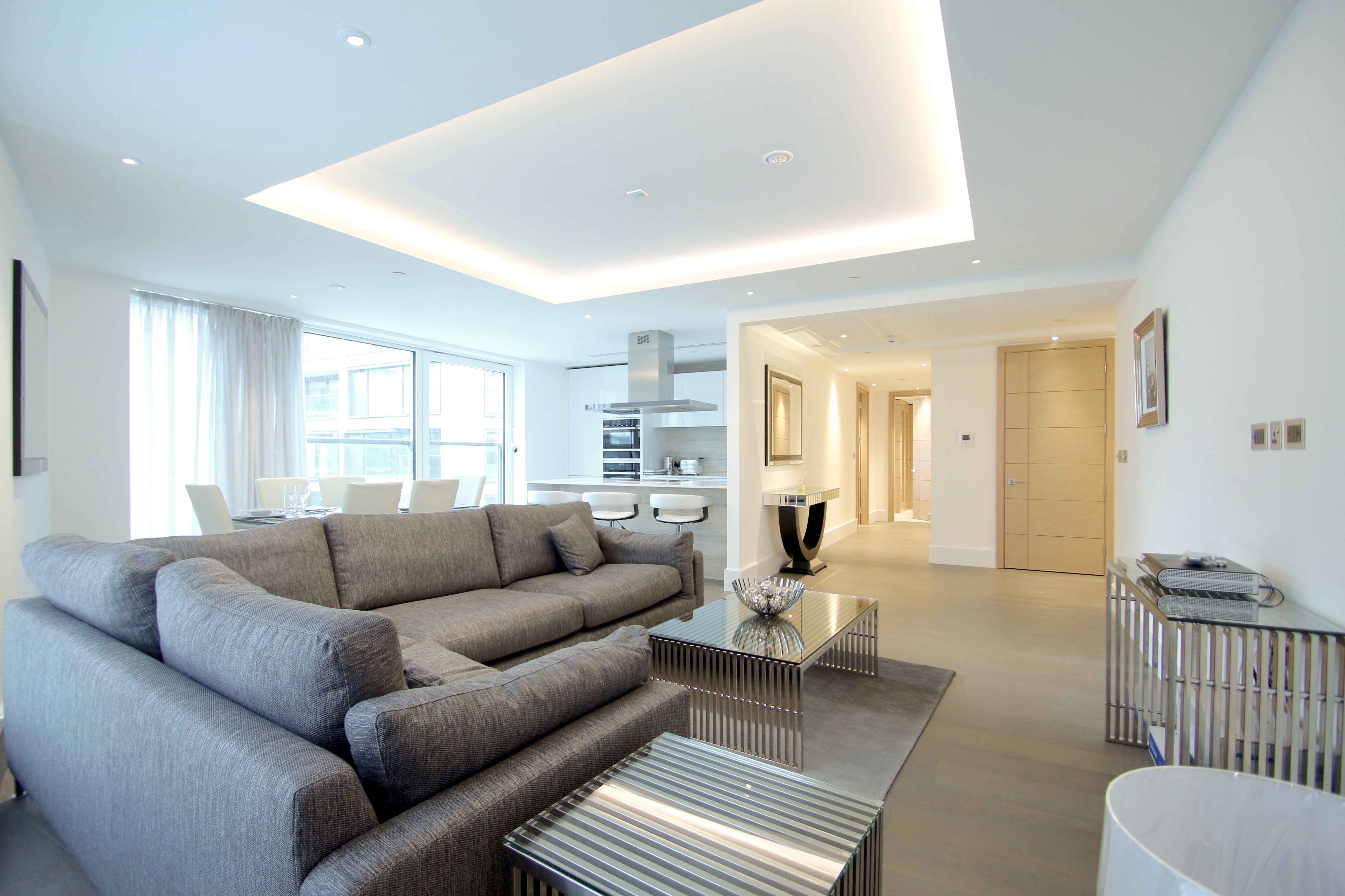 Flat Radnor Terrace in Greater London