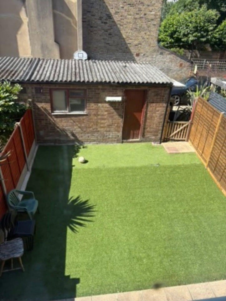 House Cranbrook Road in Greater London