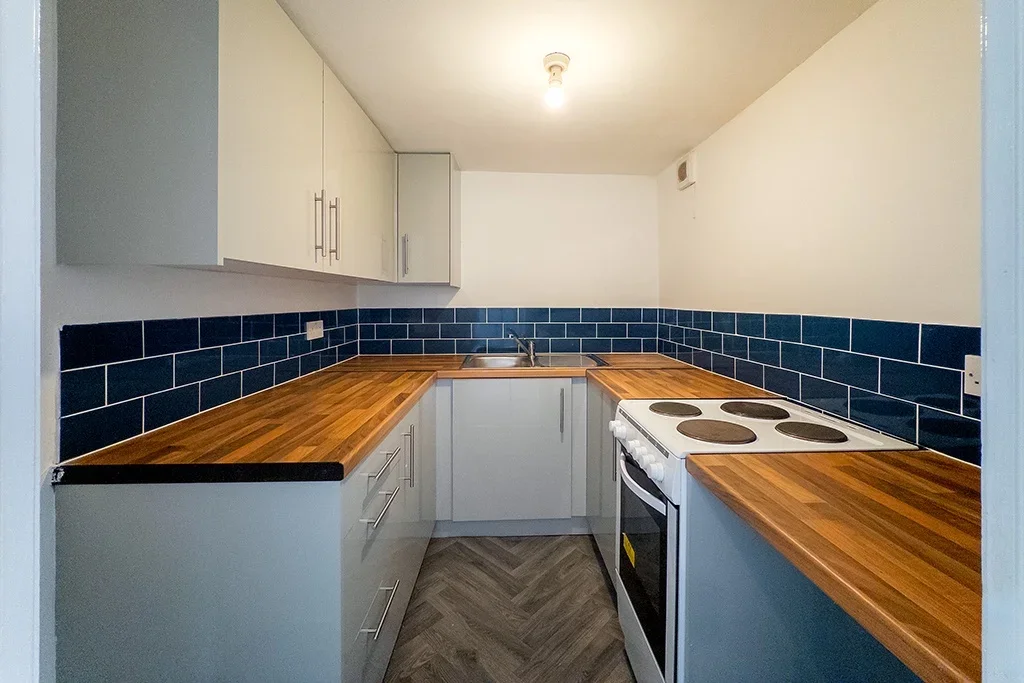 Flat Stamford Arcade in Tameside