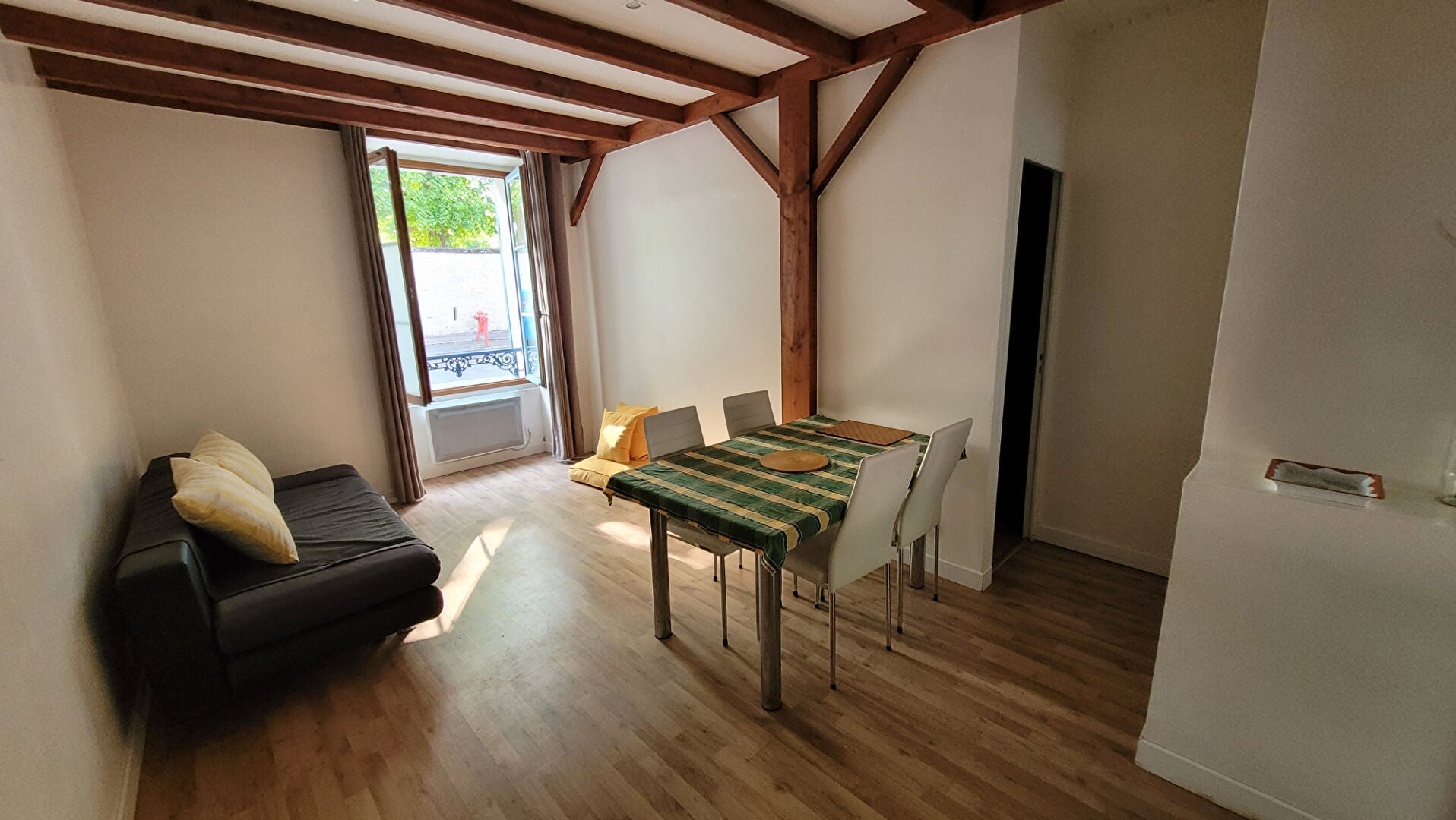 Flat Rue de la Louvière in Rambouillet