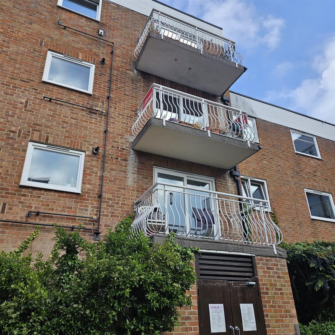 Flat Edwin Court in Oxford