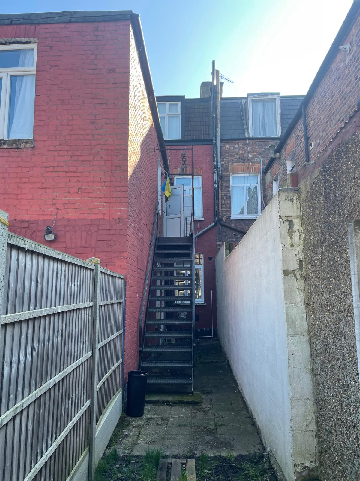 Flat Westbury Avenue in Greater London