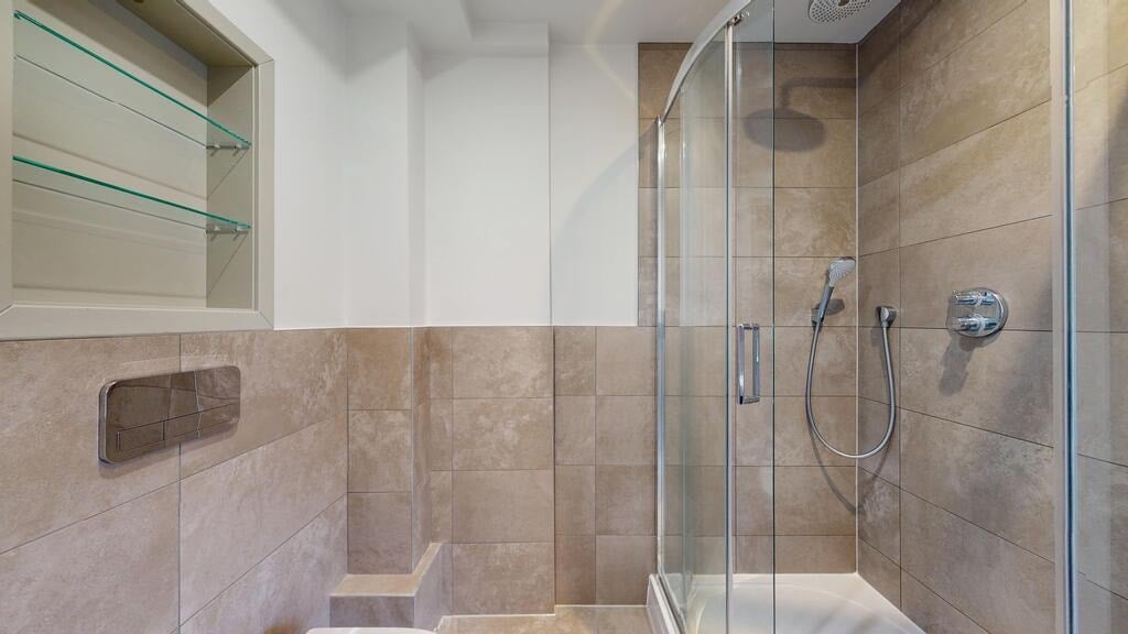 Flat Humphry Repton Lane in Greater London