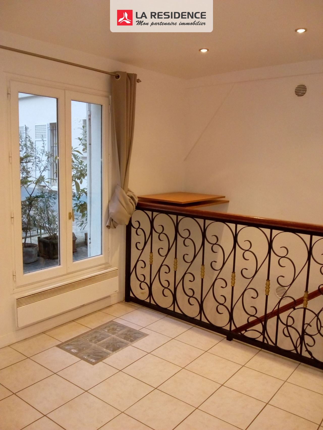Flat Rue de Tocqueville in Paris