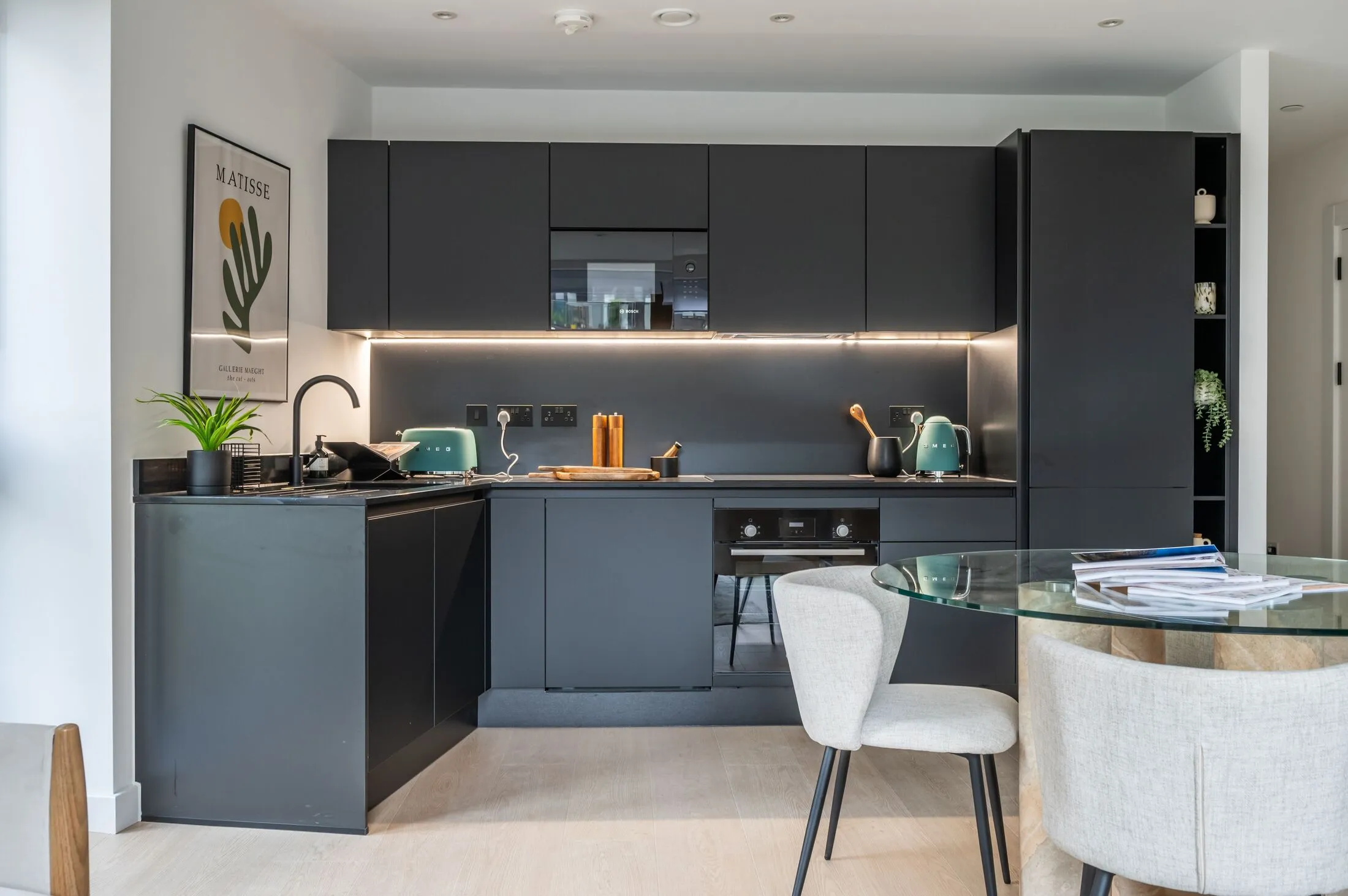 Flat Dod Street in Greater London