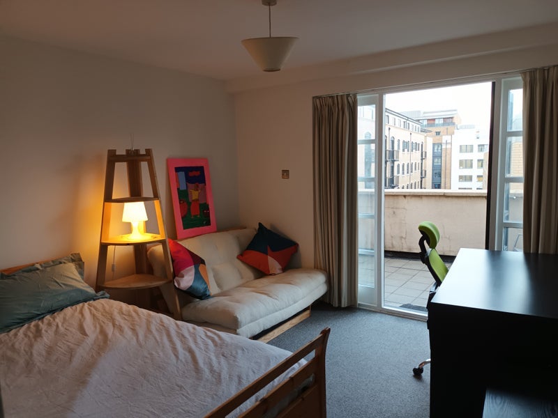 Room Gainsford Street in Greater London