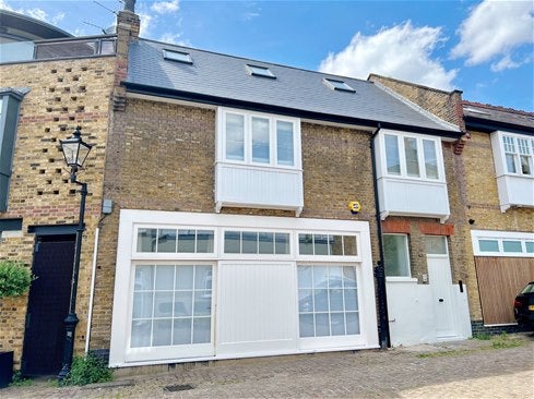 House Daleham Mews in London