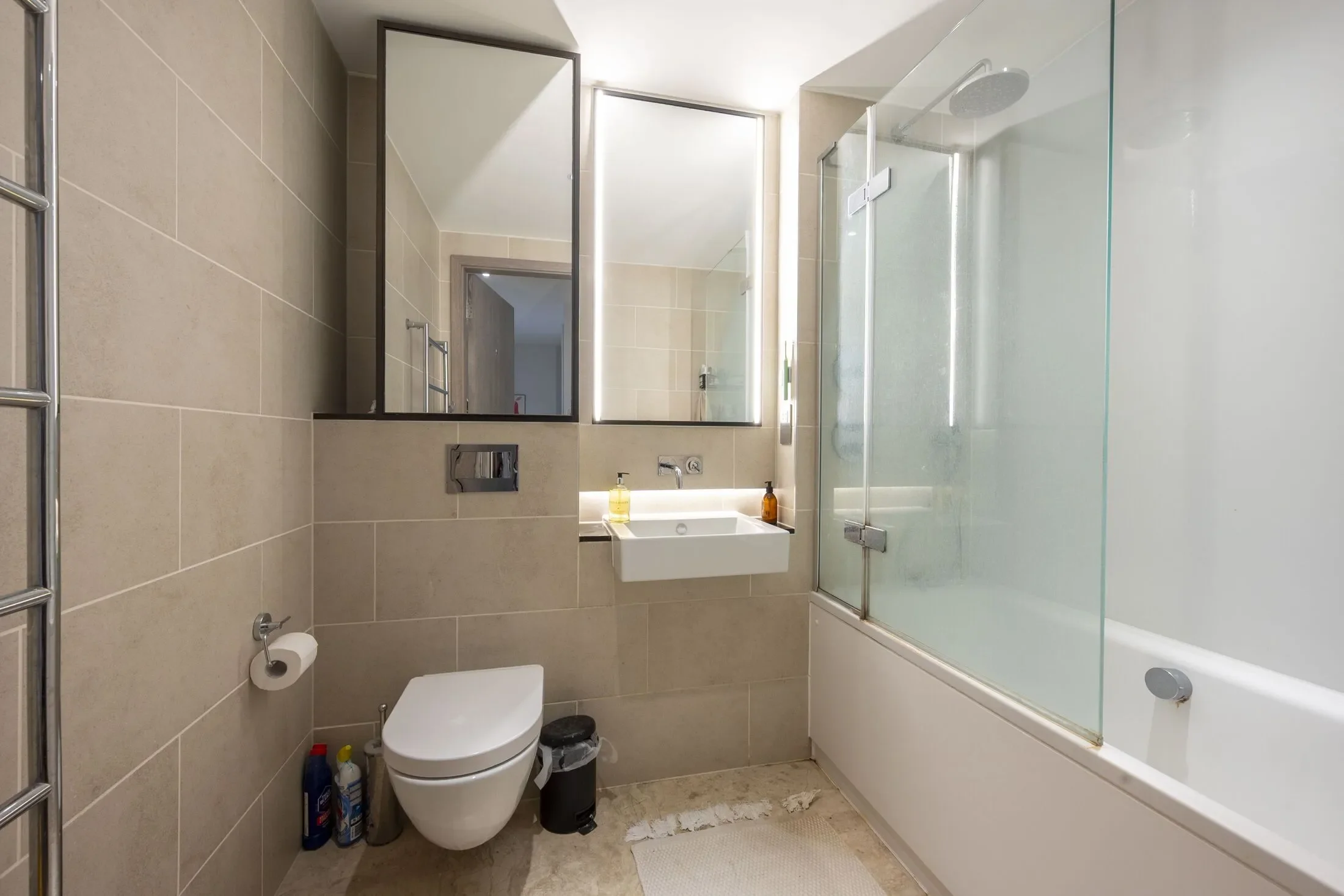 Flat Chivers Passage in Greater London
