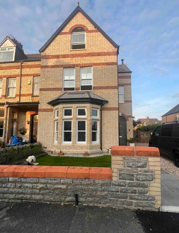 Flat Cwrt-Y-Vil Road in Penarth