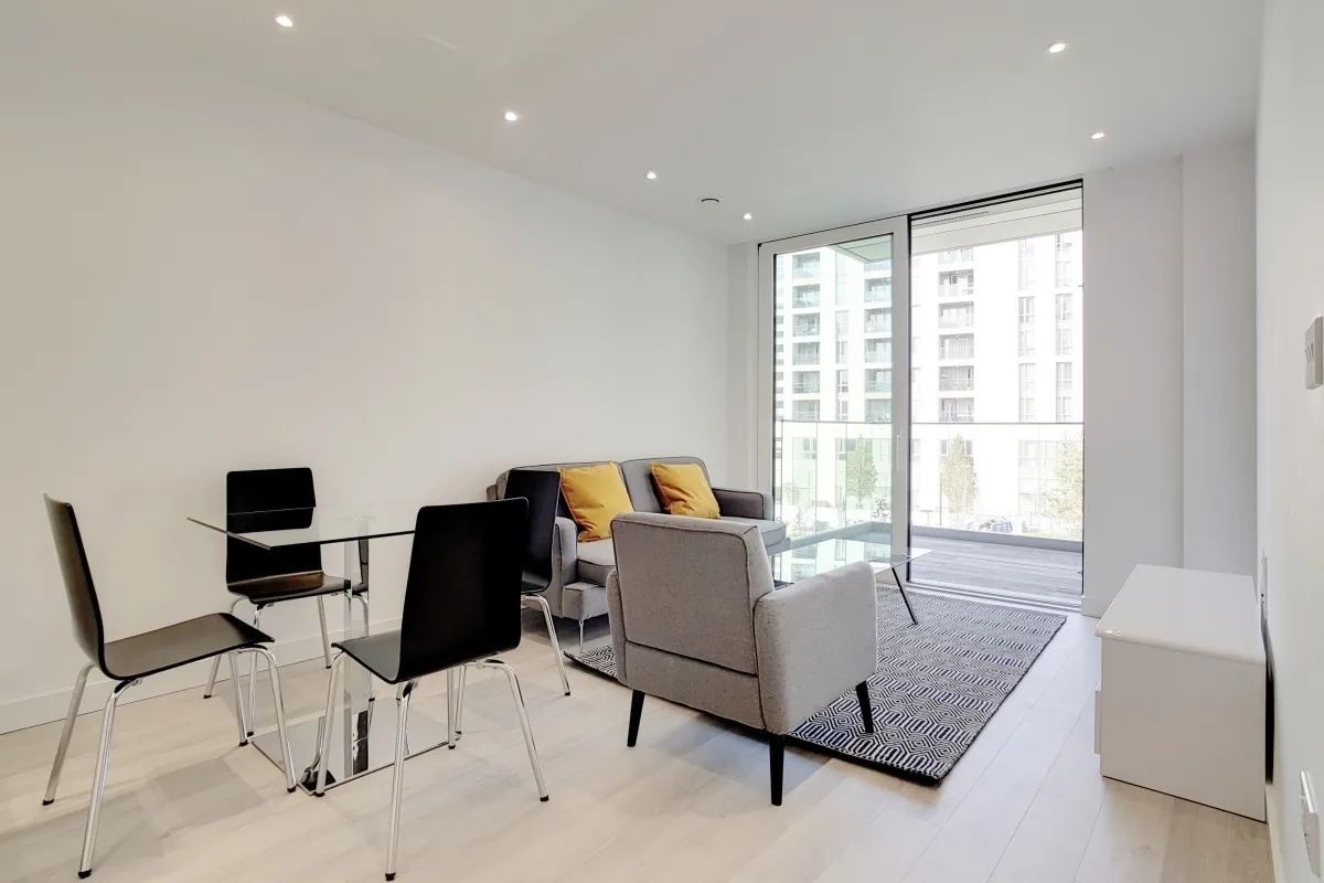 Flat Woodberry Down in Greater London