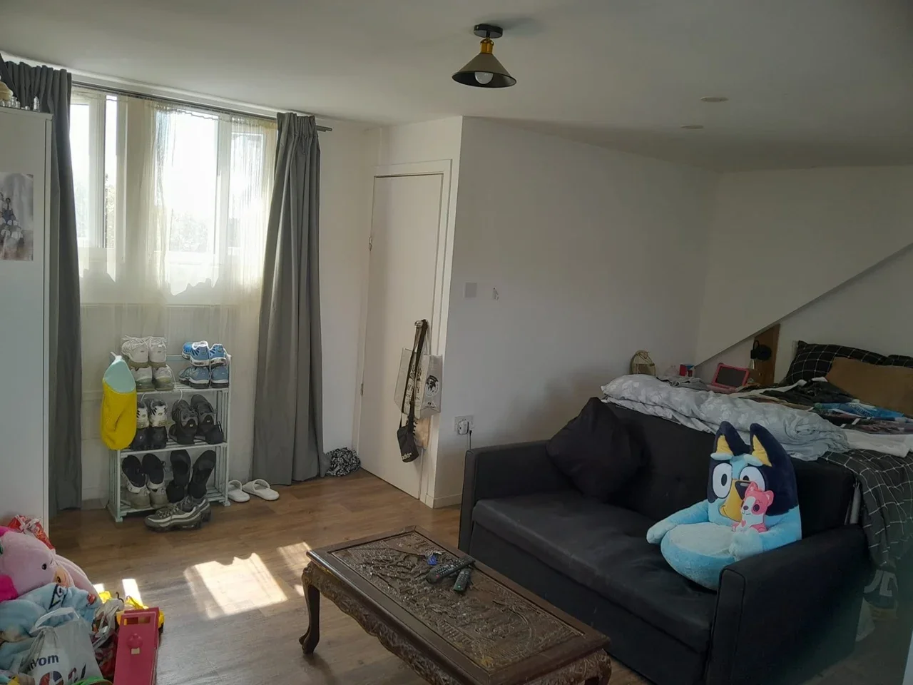 Room Davidson Road in Greater London