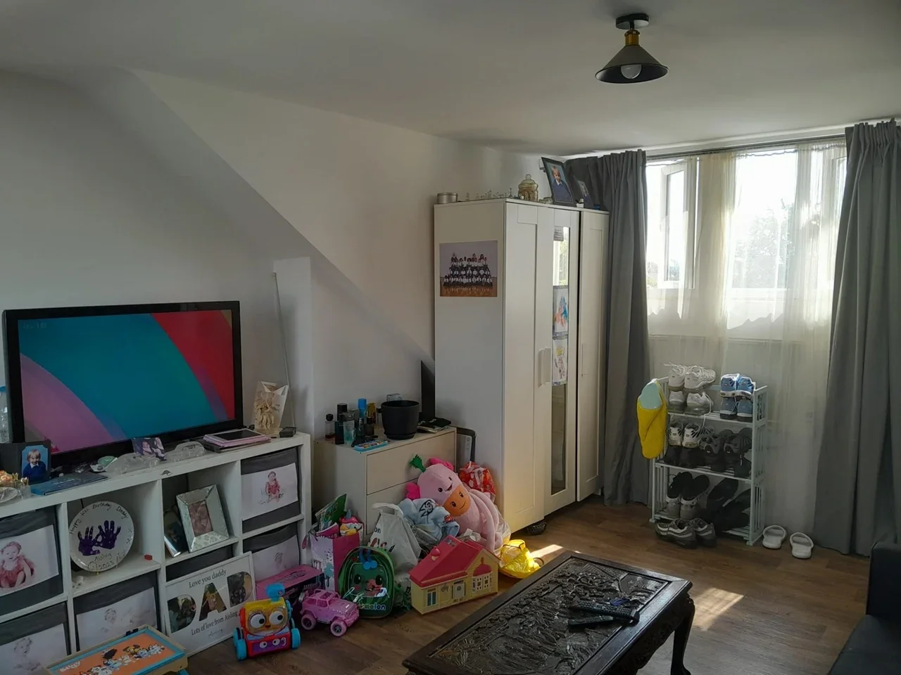 Room Davidson Road in Greater London