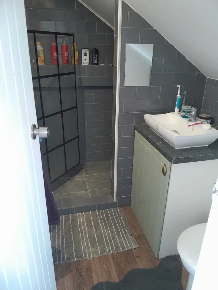 Room Davidson Road in Greater London