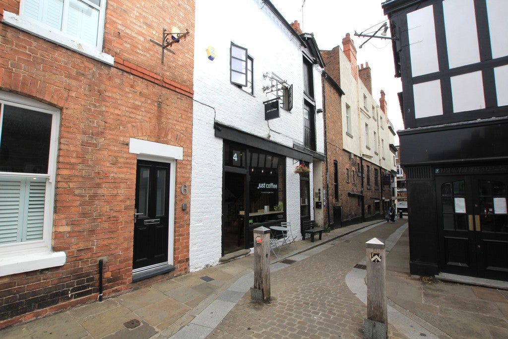 Flat Northgate Street in Chester