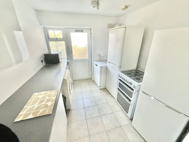 Room Holbeck Row in Greater London