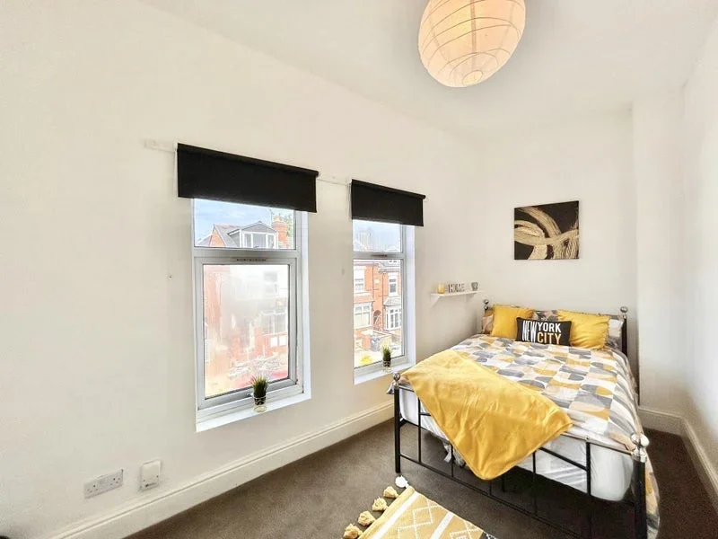 Room Holbeck Row in Greater London