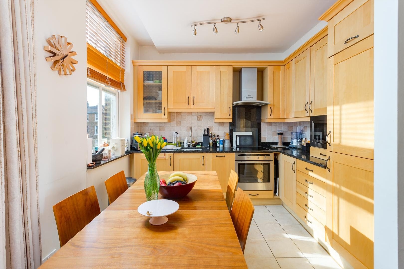 Flat Greencroft Gardens in Greater London