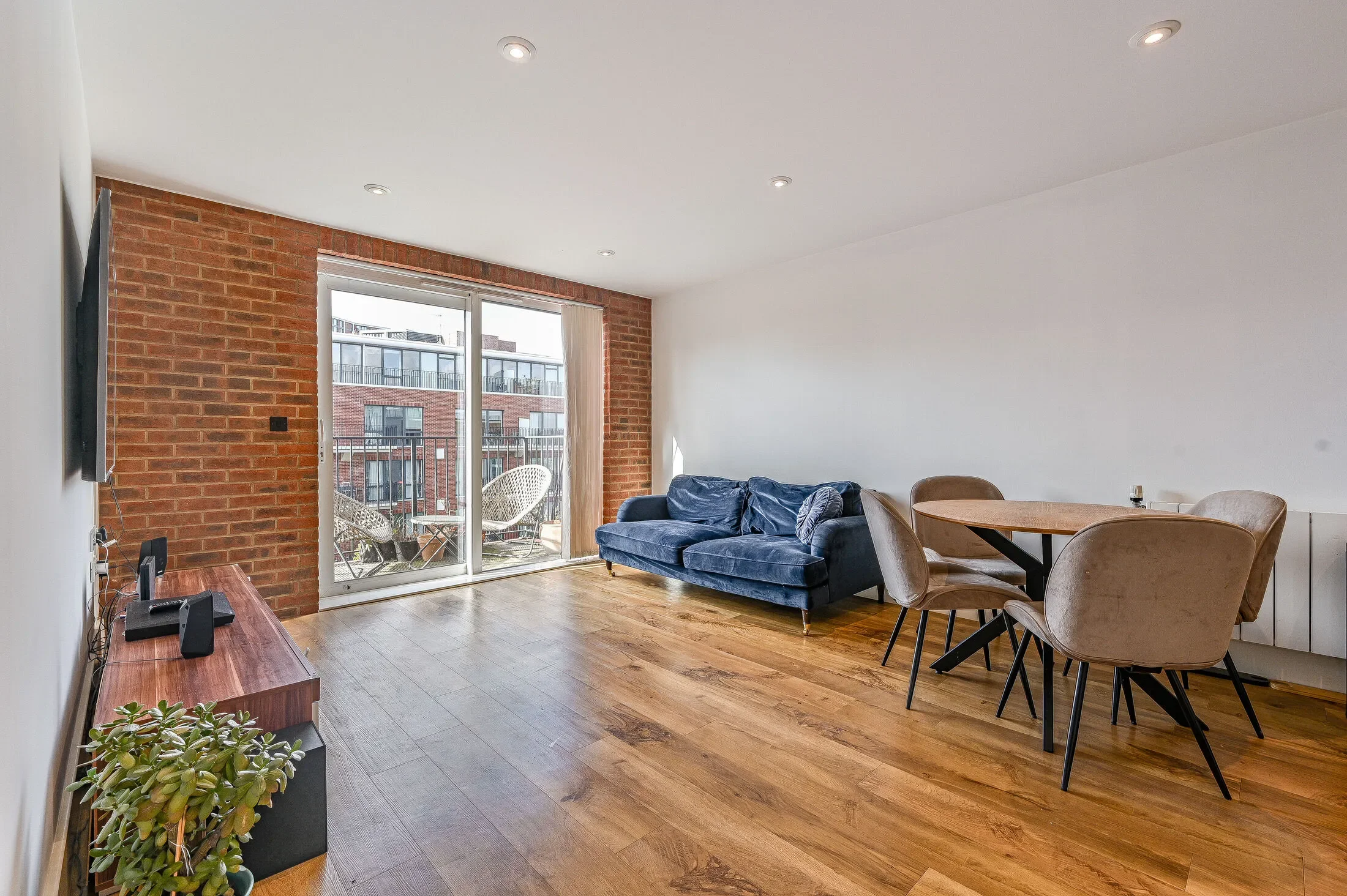 Flat No 1 Street in Greater London