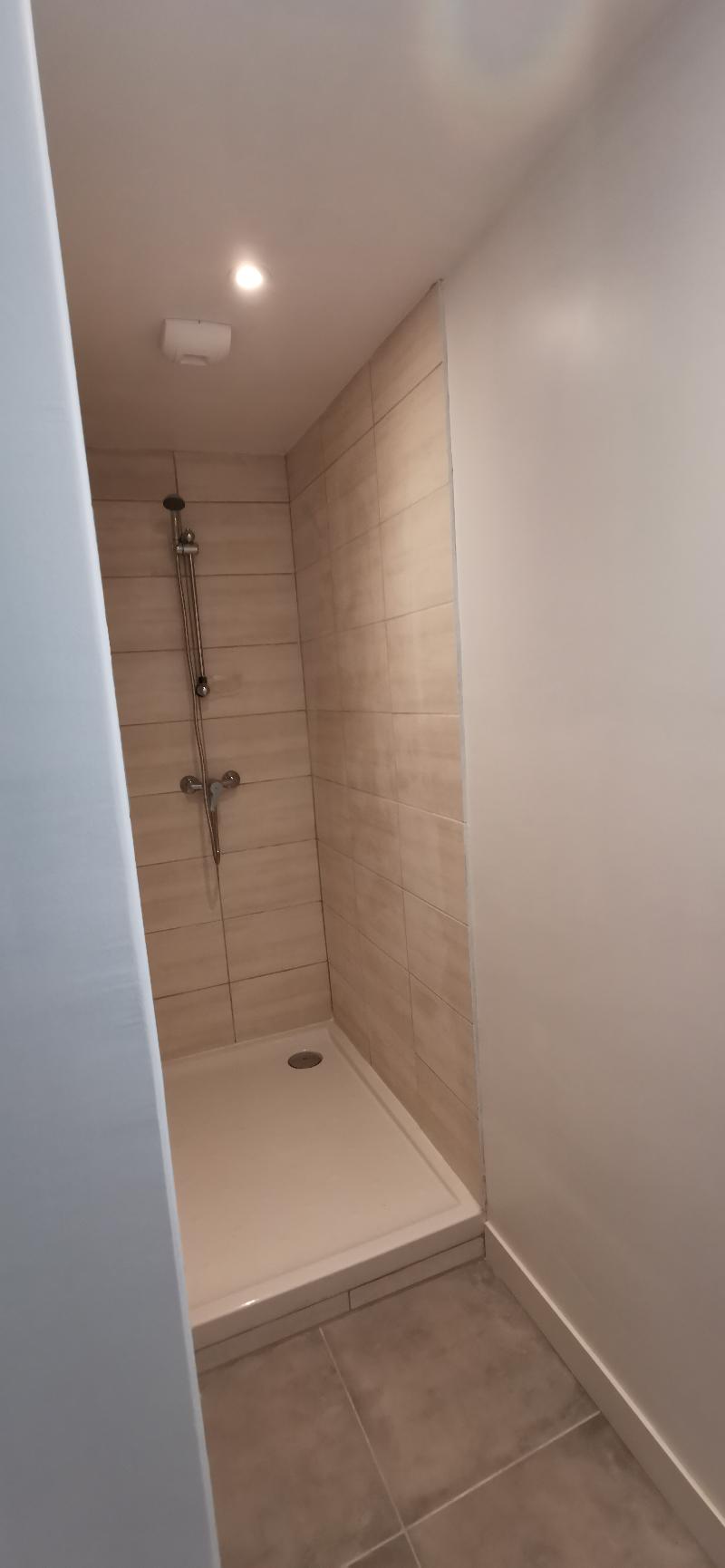 Room Rue des Treilles in Libourne