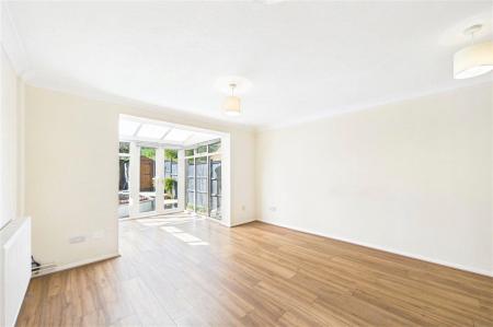 House Little Copse Chase in Basingstoke and Deane