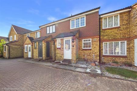 House Little Copse Chase in Basingstoke and Deane