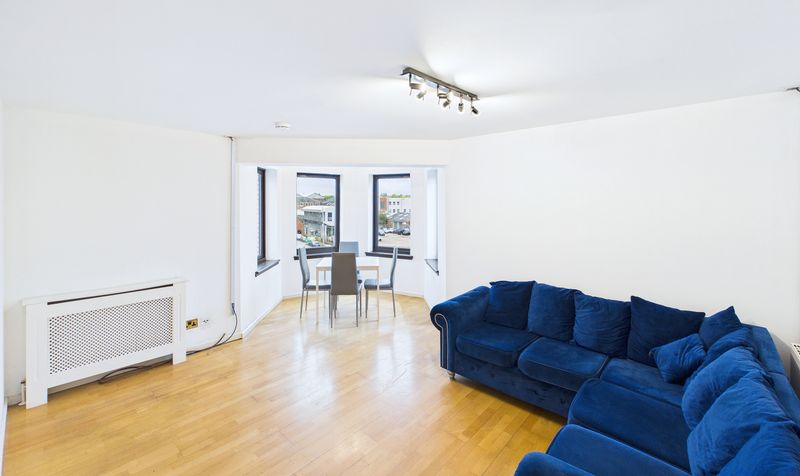 Flat Rutland Court in Glasgow