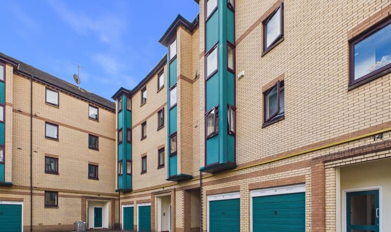 Flat Rutland Court in Glasgow