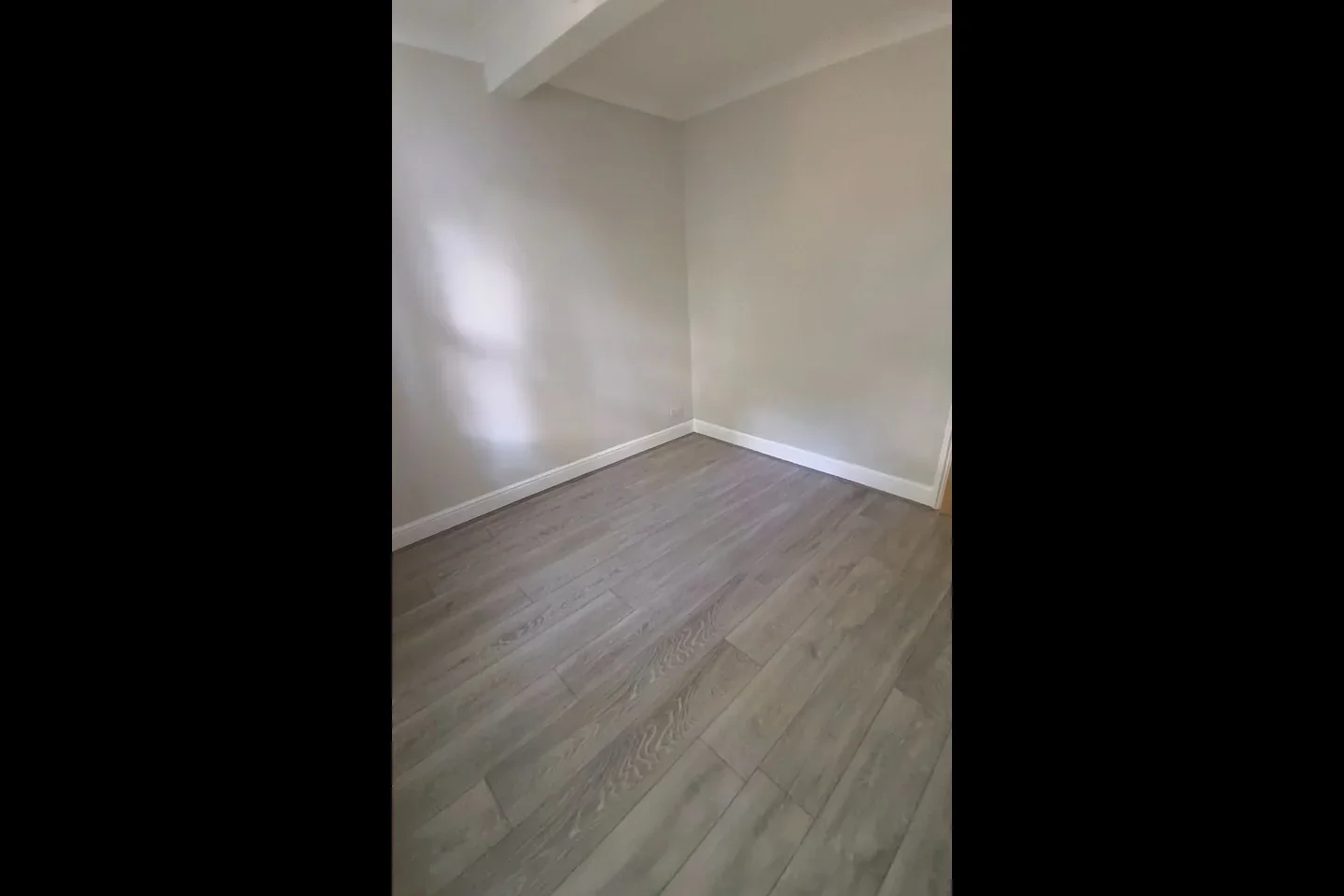 Flat Myddleton Road in Greater London