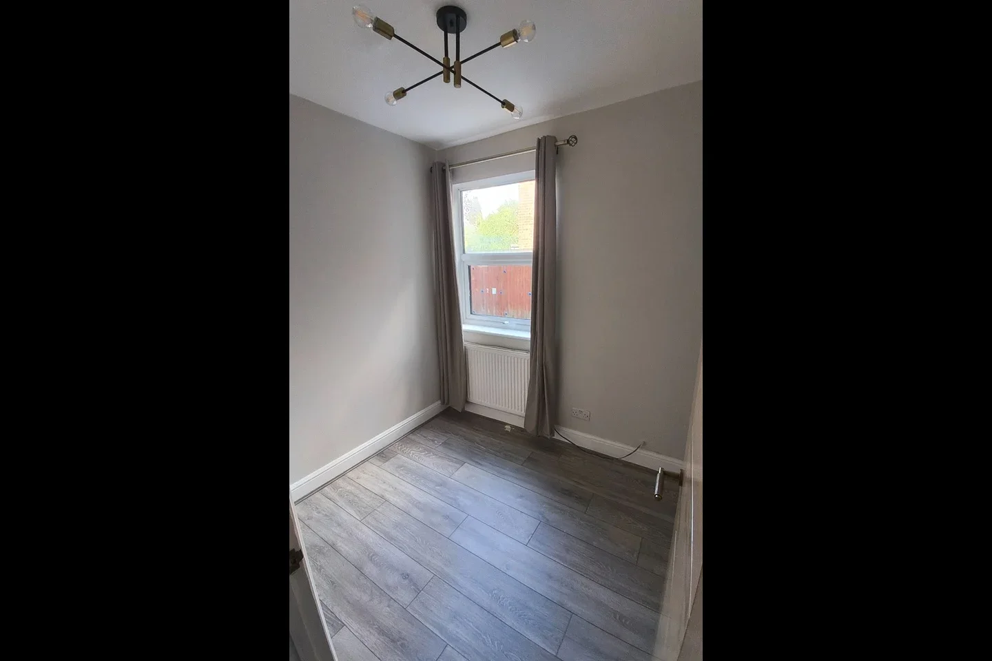 Flat Myddleton Road in Greater London