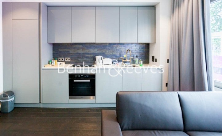 Flat Victoria Street in City of Westminster