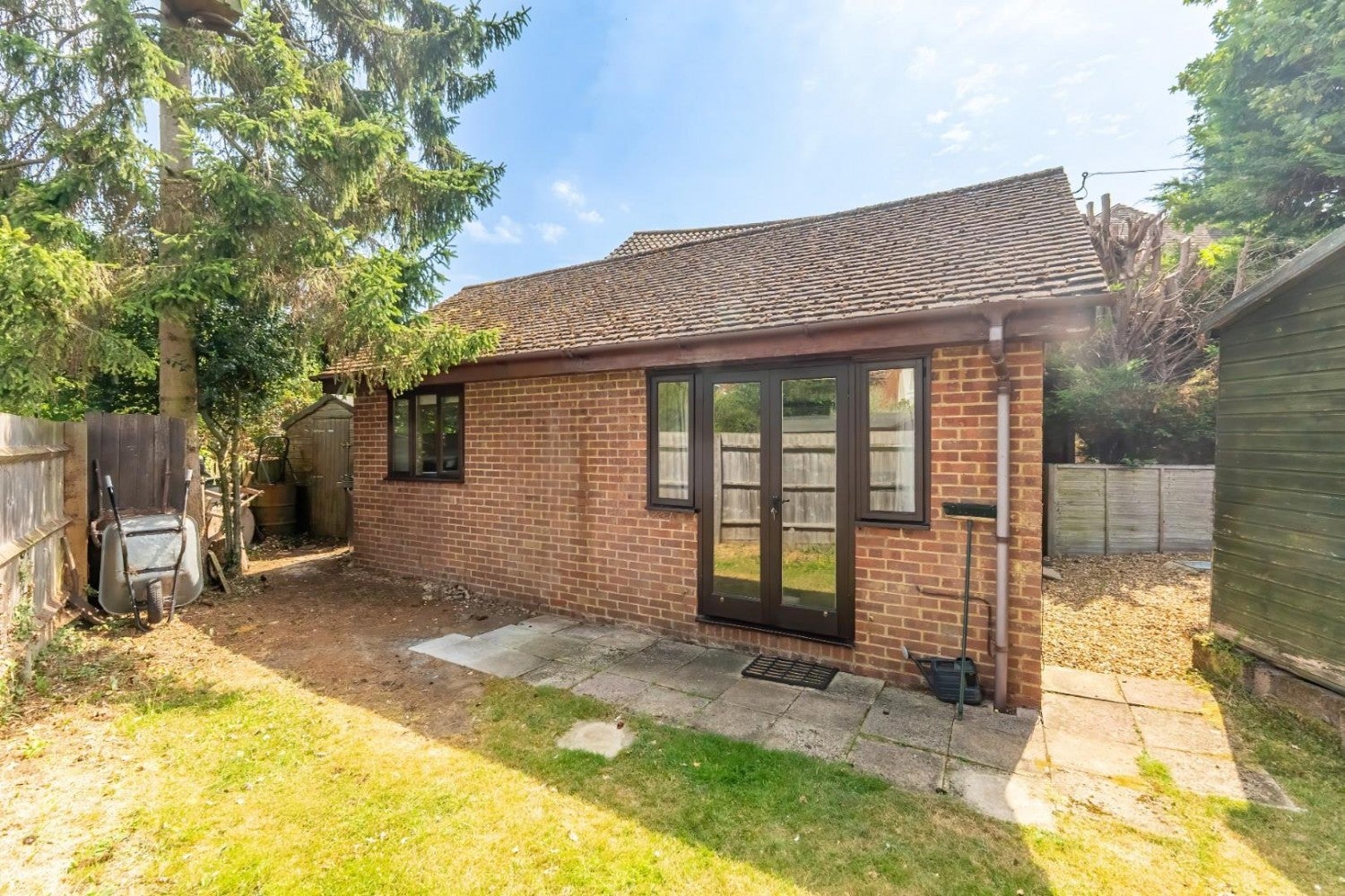 House Stoke Road in Linslade