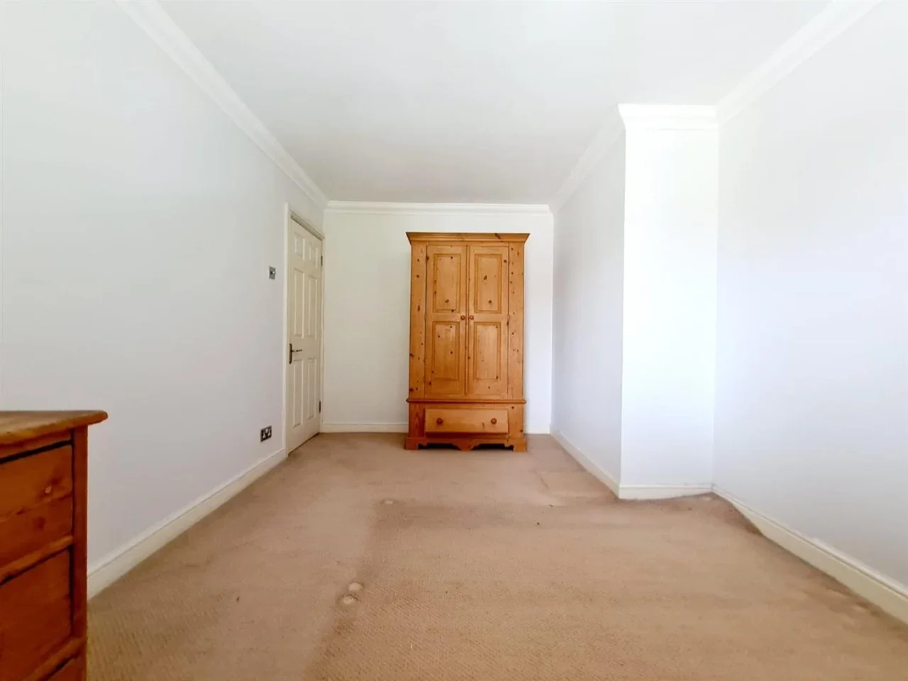 Flat Albany Road in Greater London