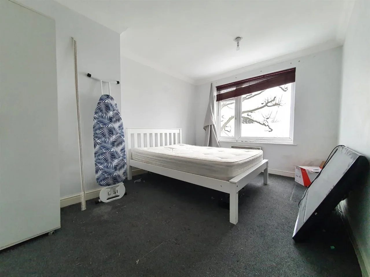 Flat Albany Road in Greater London