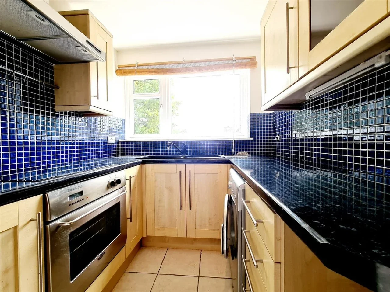 Flat Albany Road in Greater London