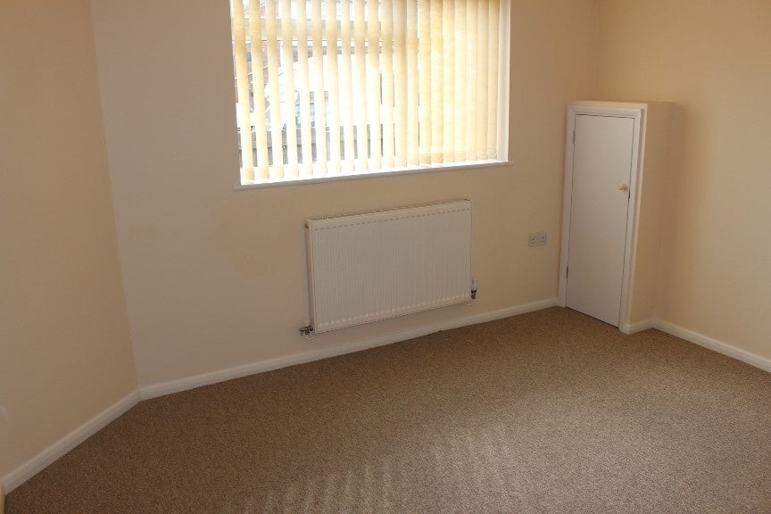 Flat Rochester Avenue in Luton