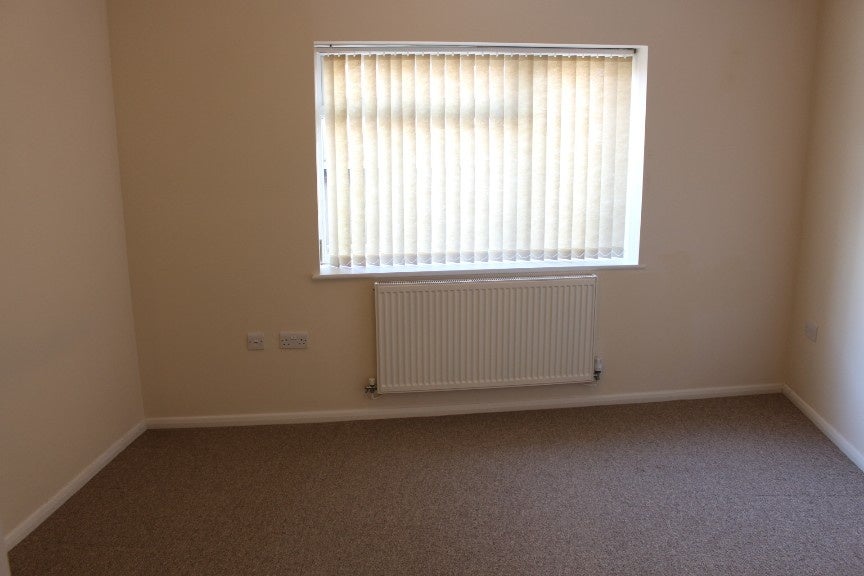 Flat Rochester Avenue in Luton