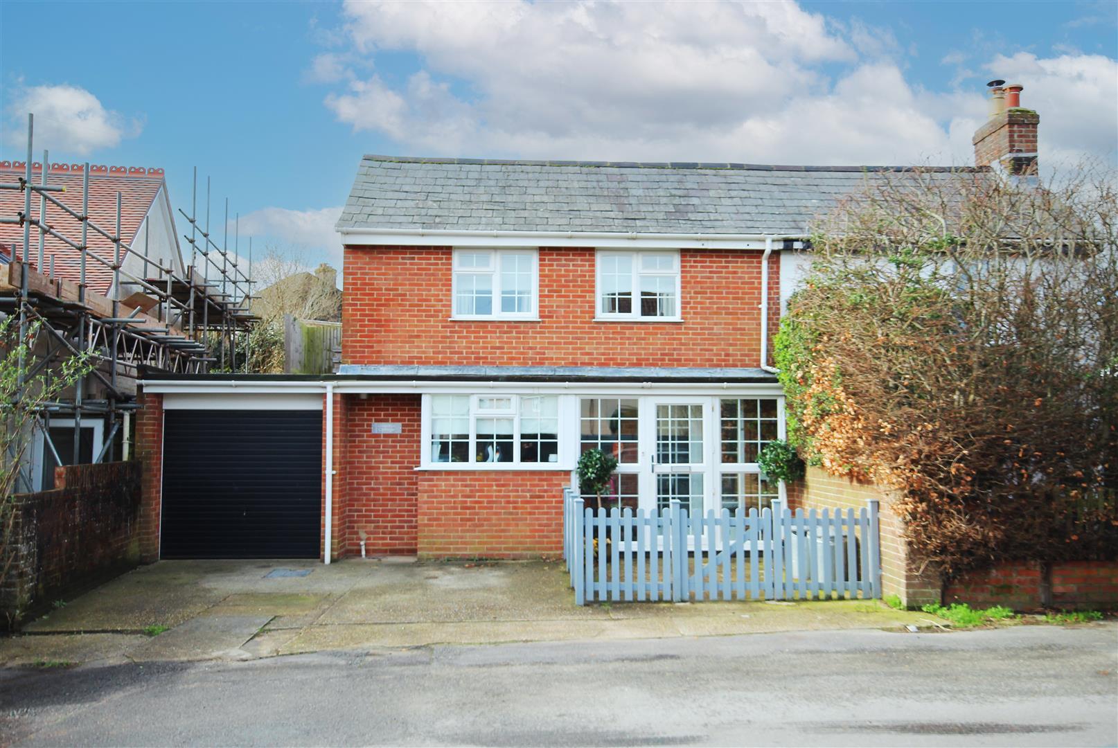 House Lower Buckland Road in New Forest