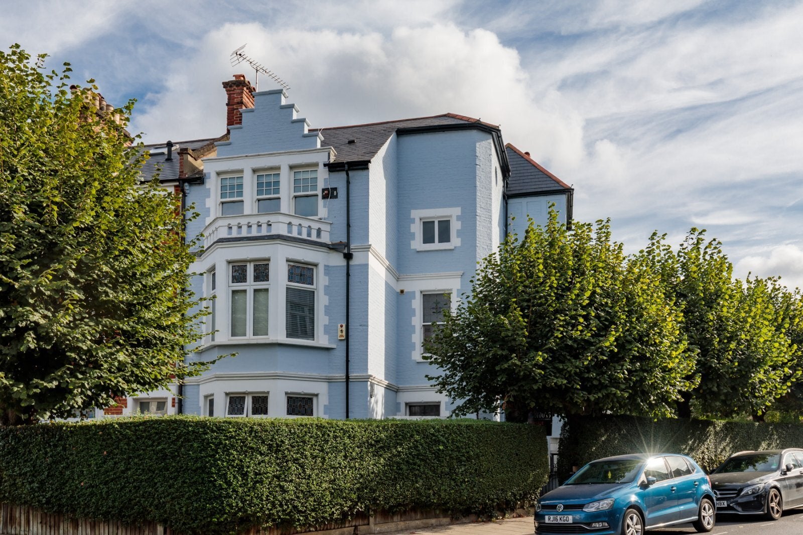 House Sternhold Avenue in Greater London