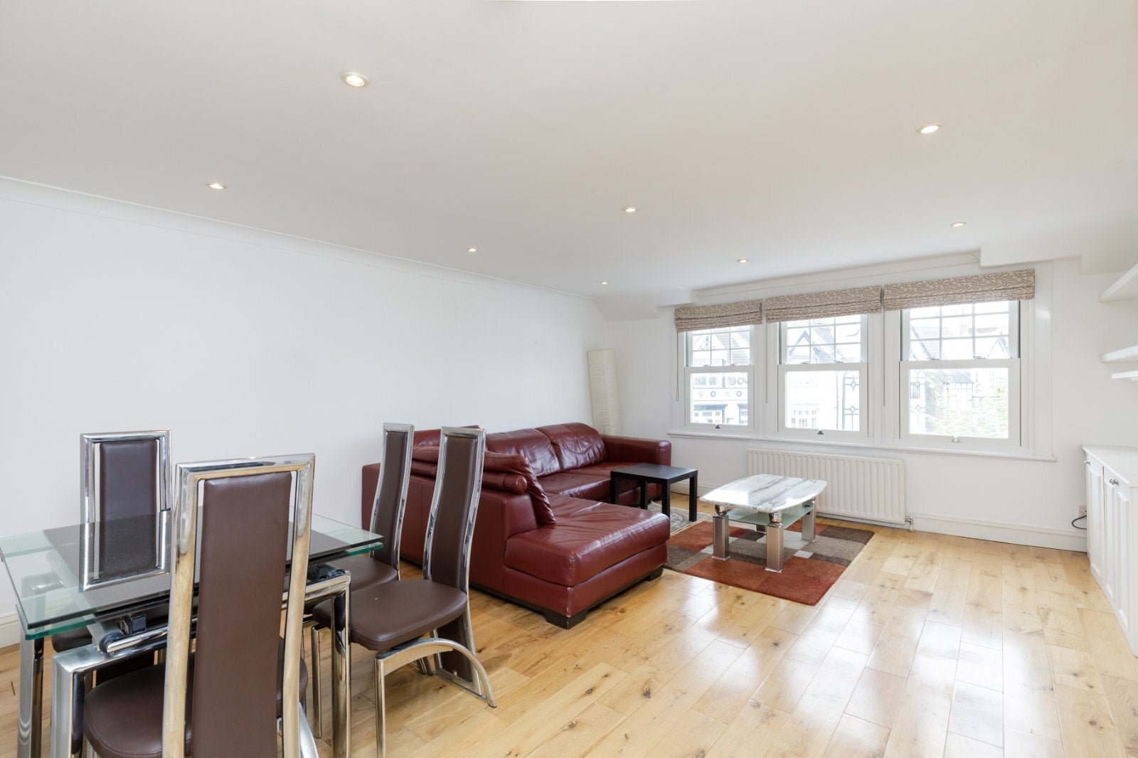 House Sternhold Avenue in Greater London