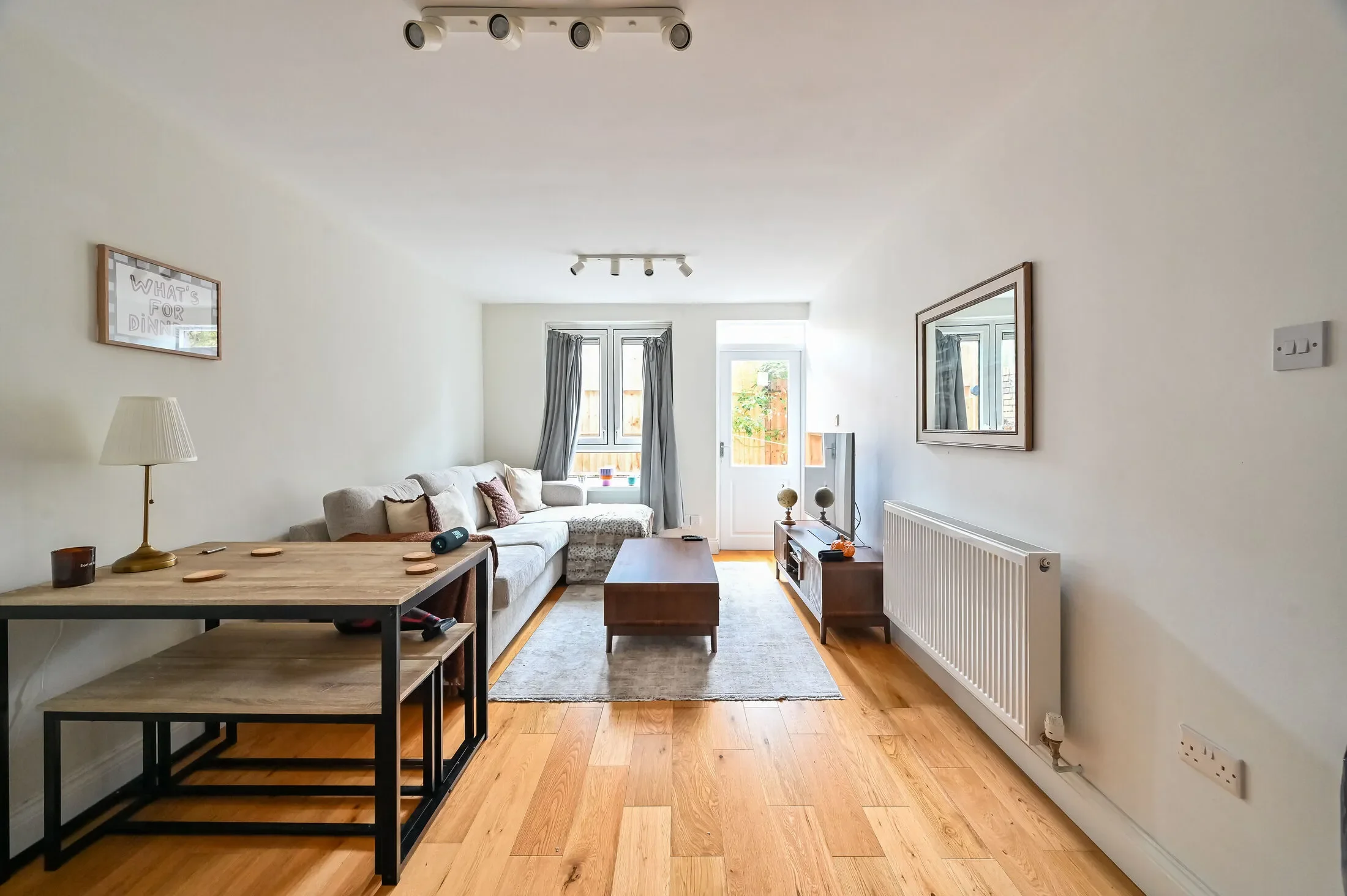 Flat Trefil Walk in Greater London