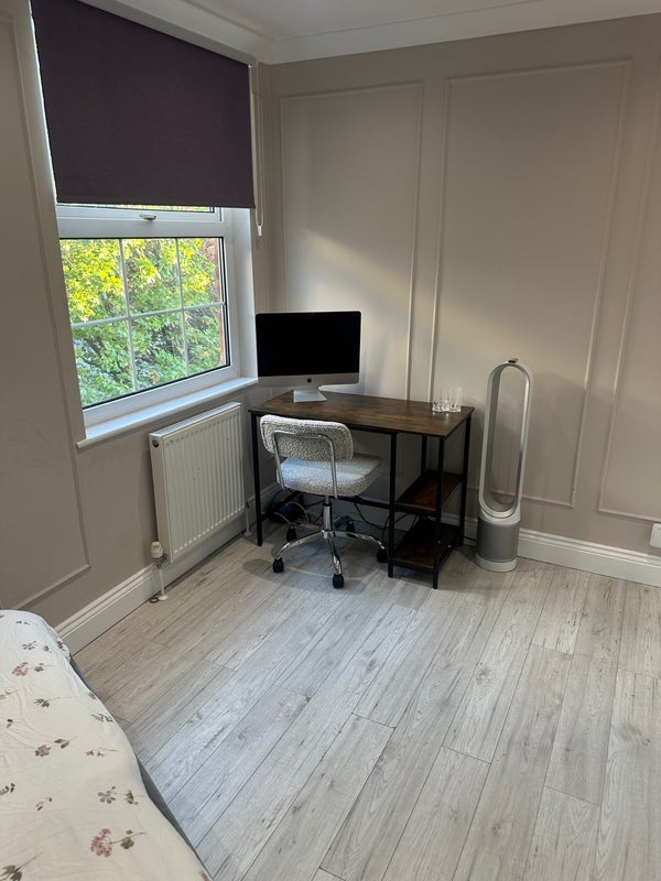 Room Hartland Road in Greater London