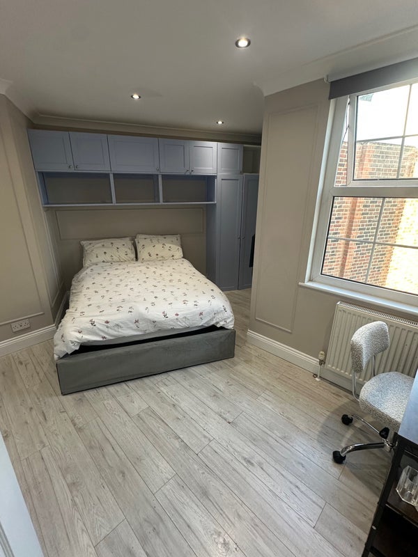 Room Hartland Road in Greater London