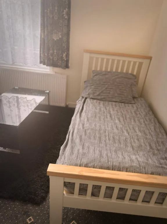 Room Tyndall Road in Greater London