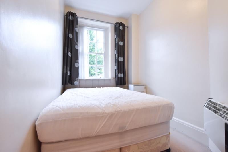 Flat Elm Tree Road in City of Westminster