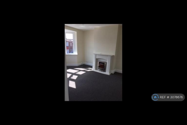 Flat Julian Avenue in Newcastle upon Tyne