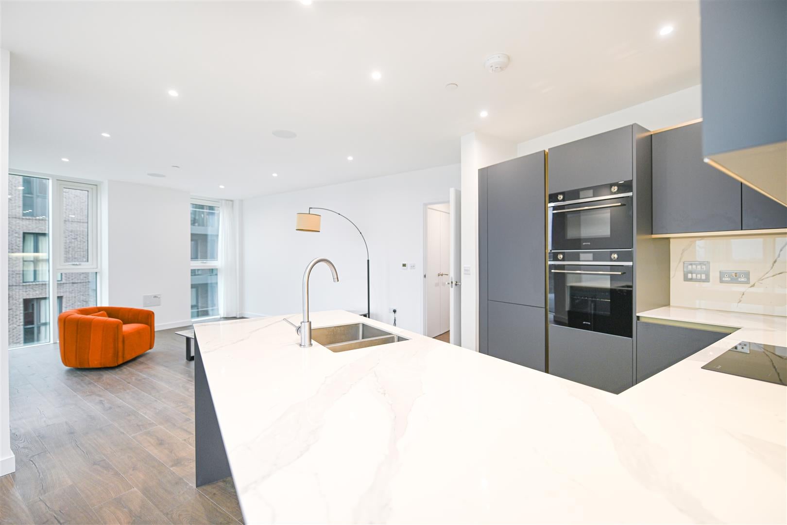 Flat Scrimgoeur Place in Greater London